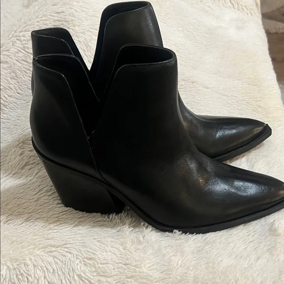 Gianni Bini Black Ankle Booties - Picture 3 of 4